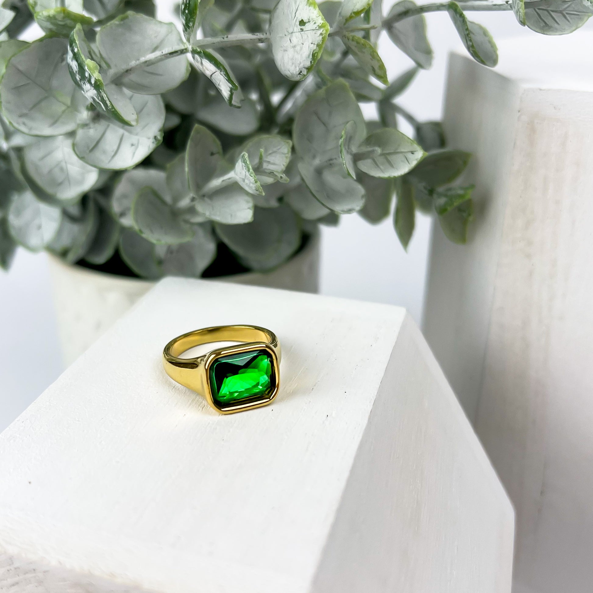 Gold Green Ring