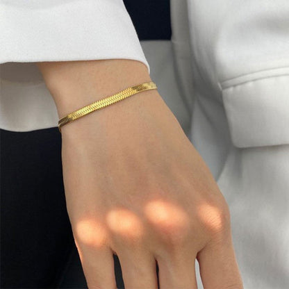 gold chain bracelet