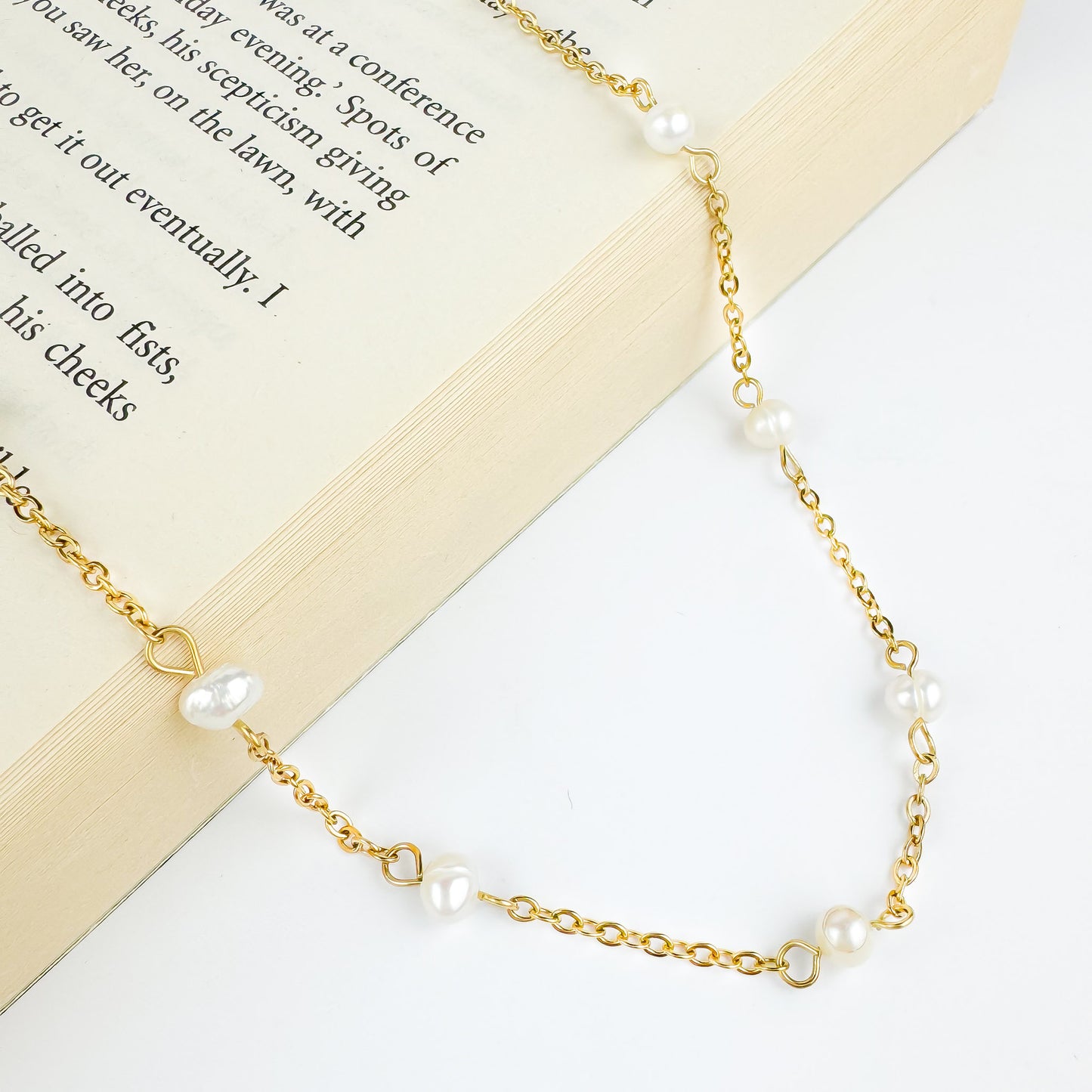 Chloe gold chain pearl necklace