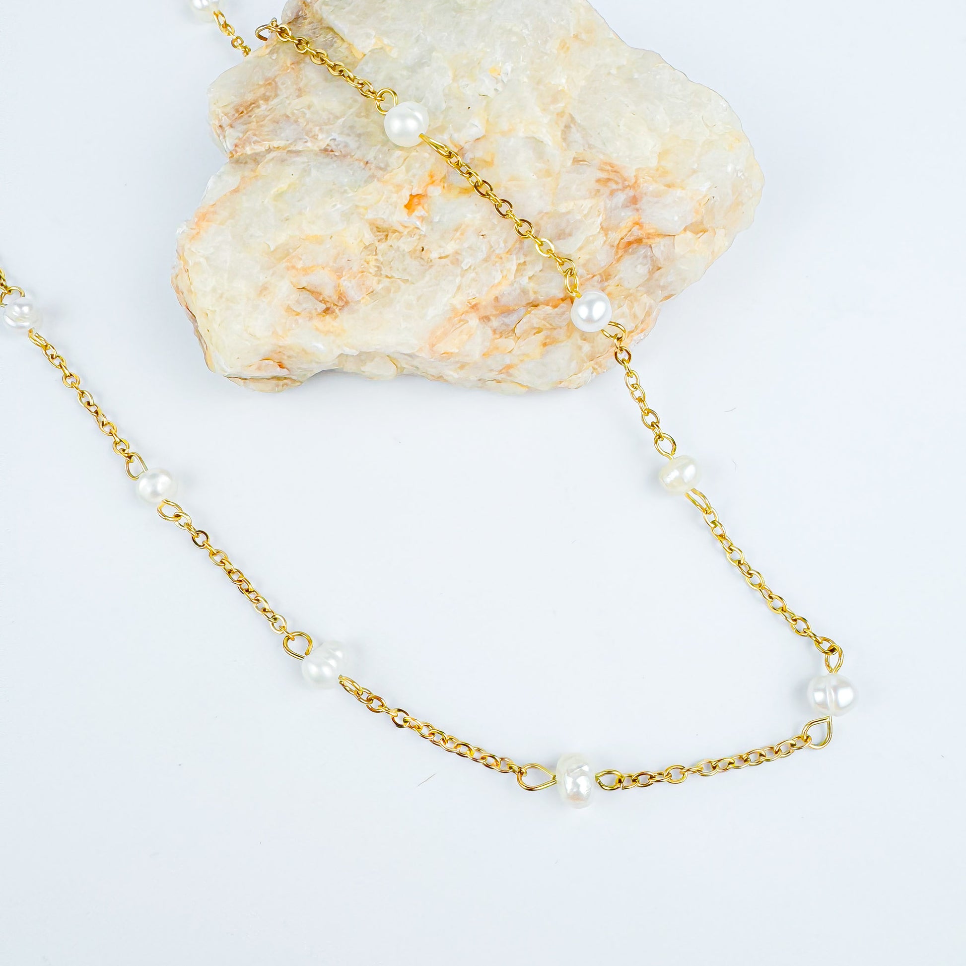 Chloe gold chain pearl necklace